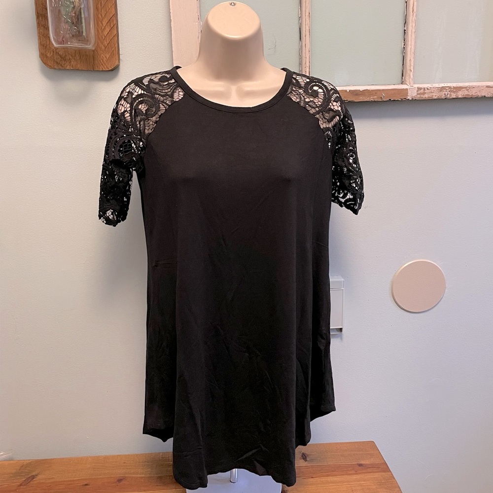 Black lace top